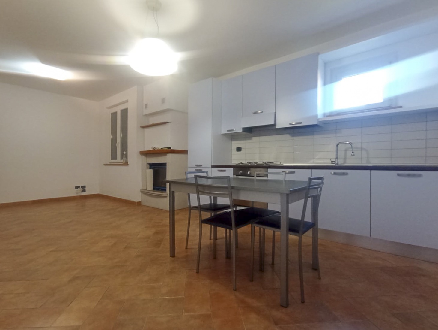 Scopri di più sull'articolo Appartamento signorile, recente costruzione, con ingresso indipendente – Zona San Carlo – Treia